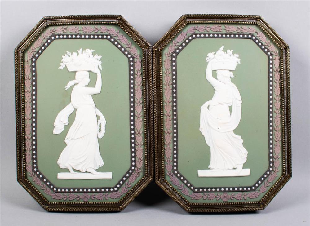 PAIR OF WEDGWOOD SAGE-GREEN DIP FOUR-COLOR