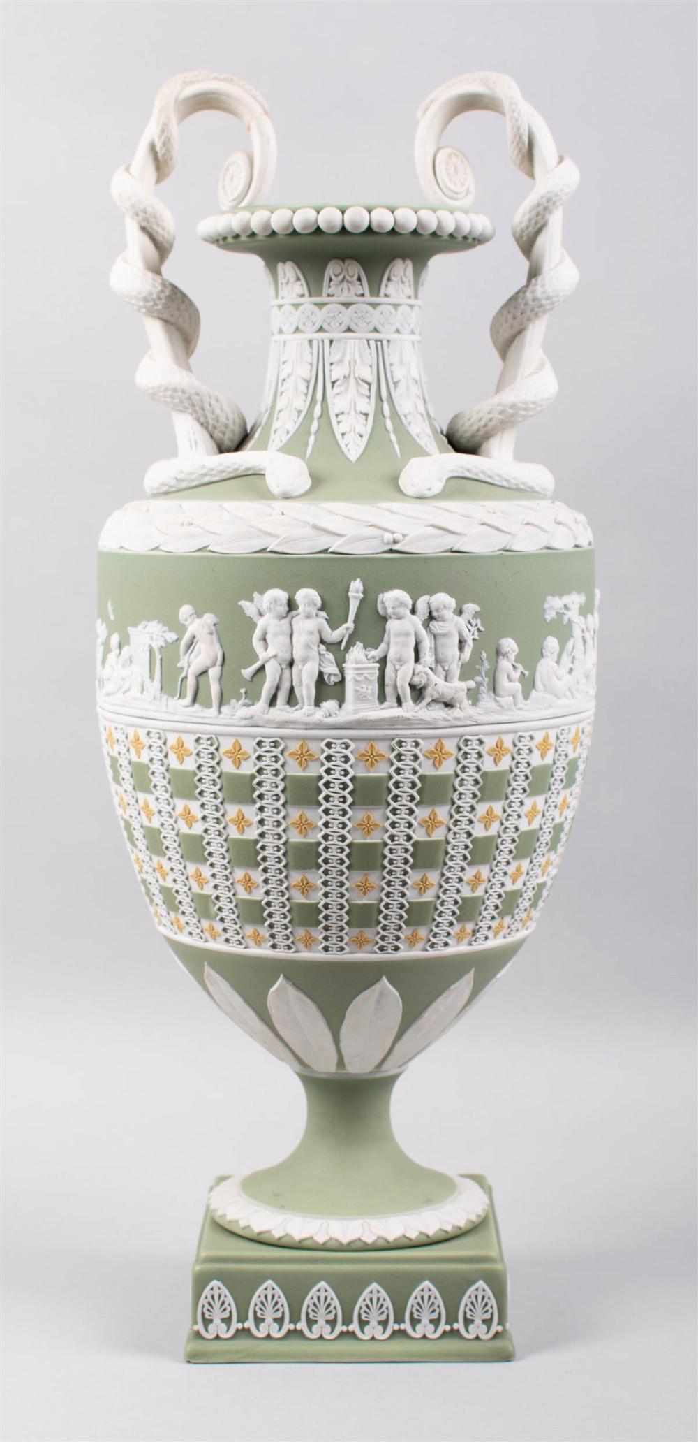 WEDGWOOD SAGE-GREEN DIP TRICOLOR