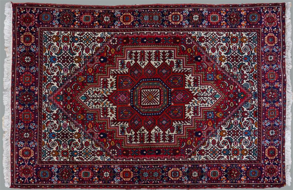 CONTEMPORARY PAKISTANI WOOL RUGCONTEMPORARY