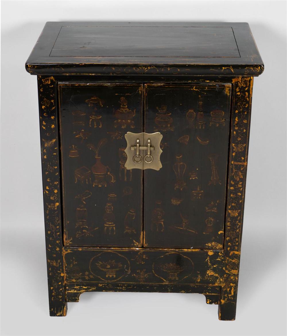 CHINESE BLACK LACQUERED CABINETCHINESE 33bc5d