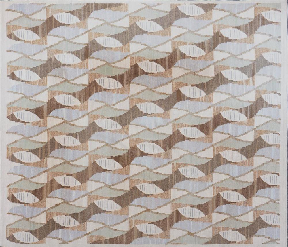 CONTEMPORARY HANDWOVEN TESSALLATED