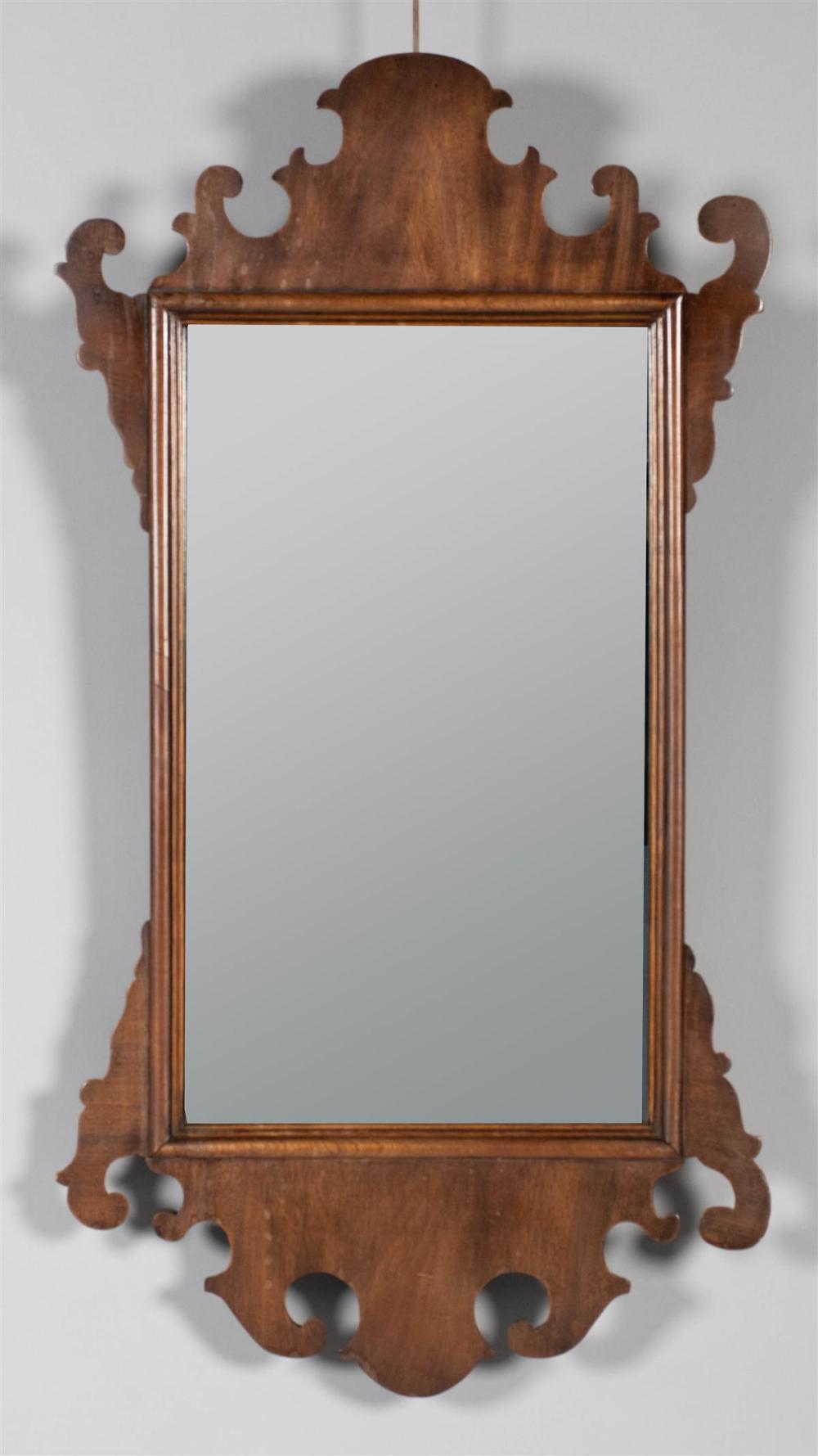 GEORGE III STYLE MAHOGANY MIRRORGEORGE 33be52