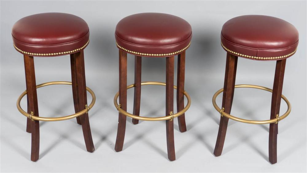 SET OF THREE CONTEMPORARY MAHOGANY 33bf42