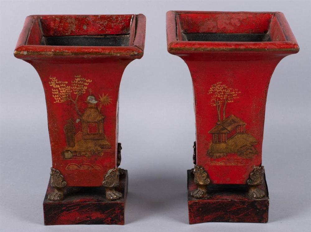 PAIR OF NEOCLASSICAL SCARLET TOLE 33bfbb