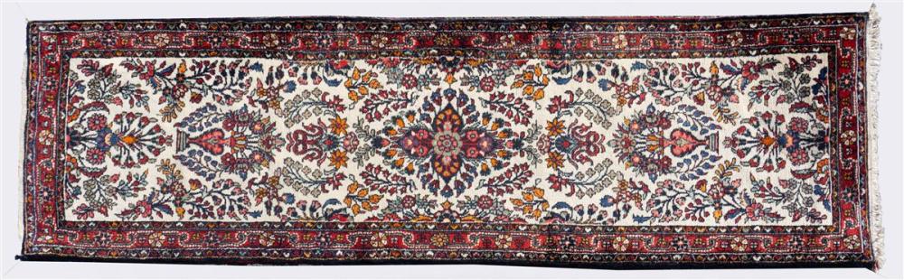 FLORAL WOOL RUNNERFLORAL WOOL RUNNER  33c076