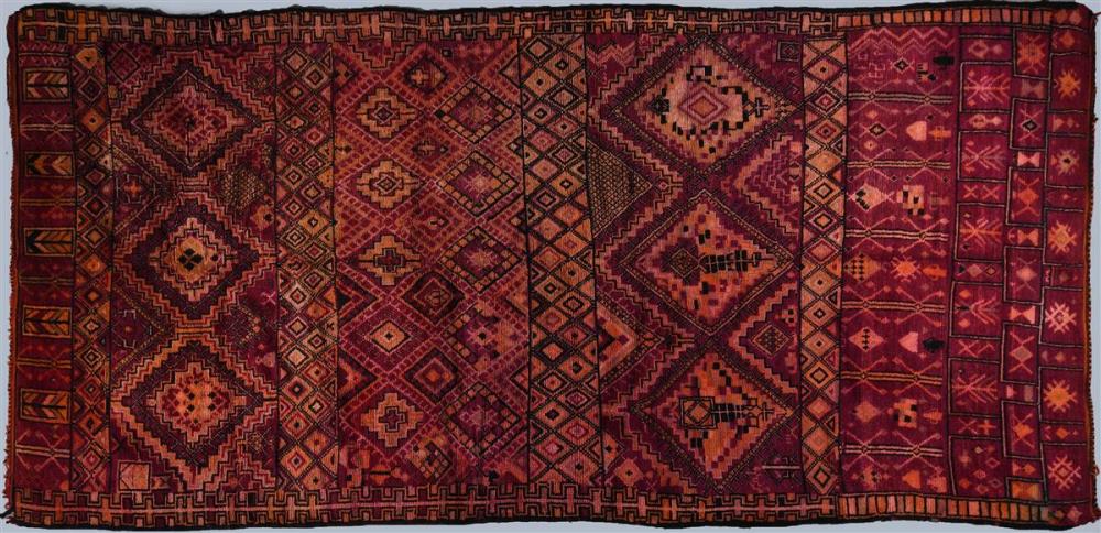 LARGE MOROCCAN WOOL RUGLARGE MOROCCAN