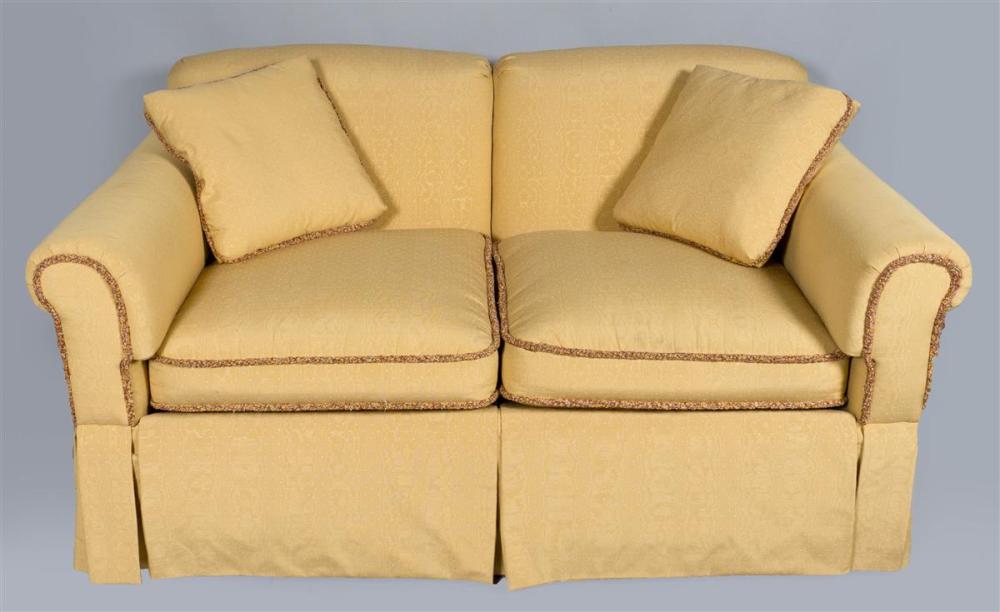 CONTEMPORARY UPHOLSTERED LOVESEATCONTEMPORARY 33c0f7