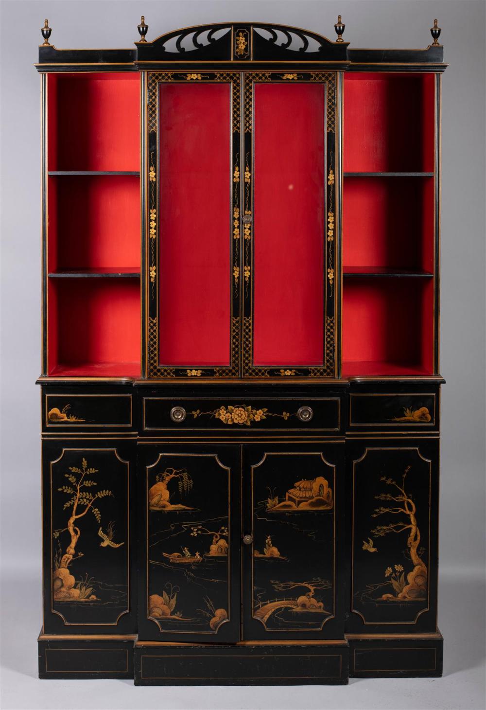 GEORGE III STYLE CHINOISERIE DECORATED 33c1a1