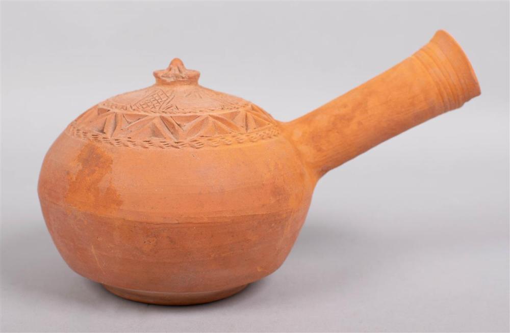 PERSIAN RED EARTHENWARE VESSEL 33c261