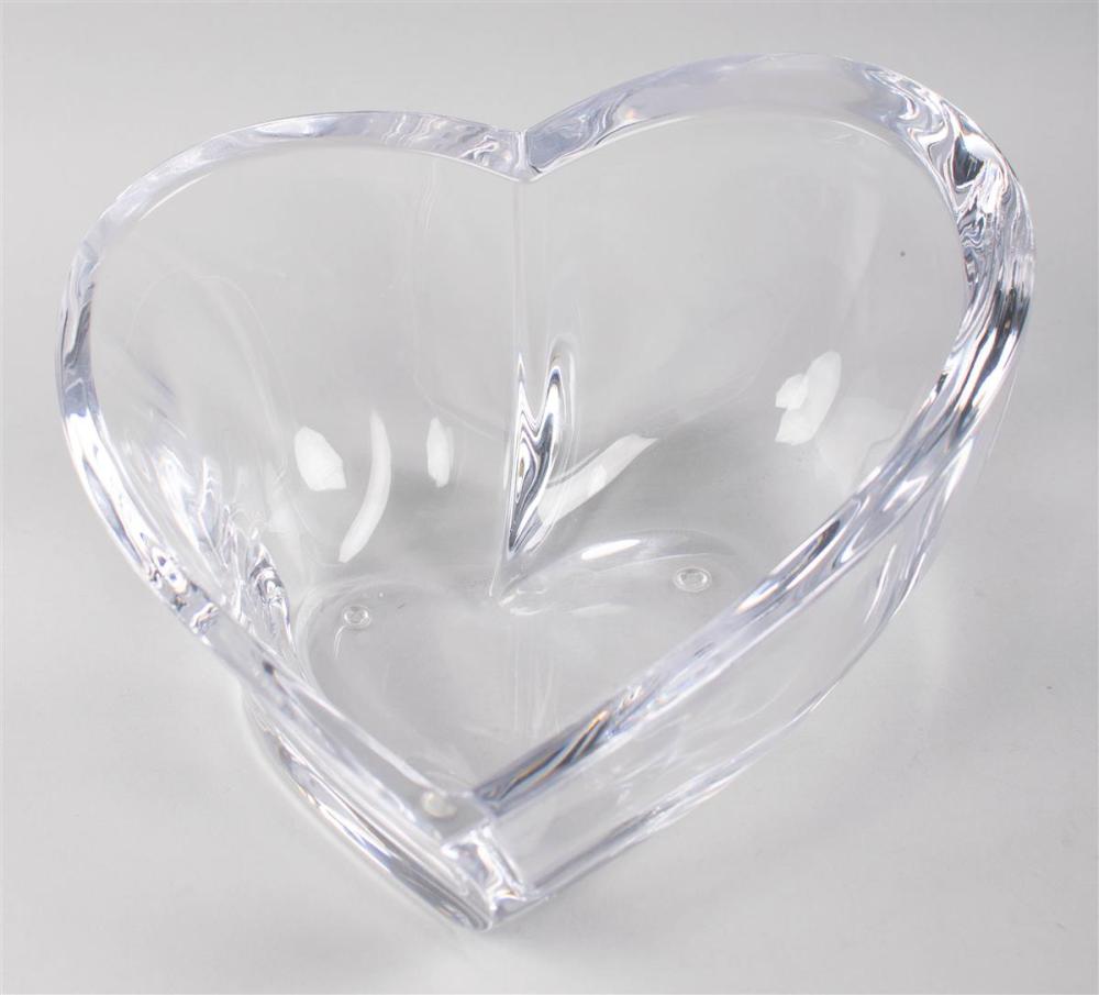 ORREFORS GLASS HEART WIDTH: 7 1/2 IN.