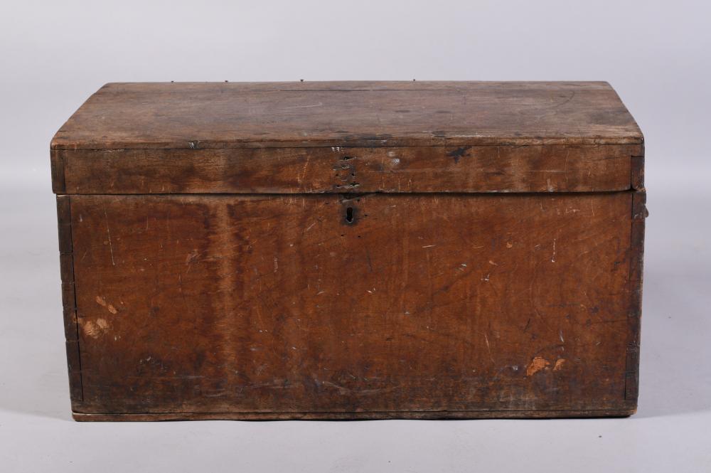 COLONIAL TEAK CAPTAIN S CHEST  33c4e5