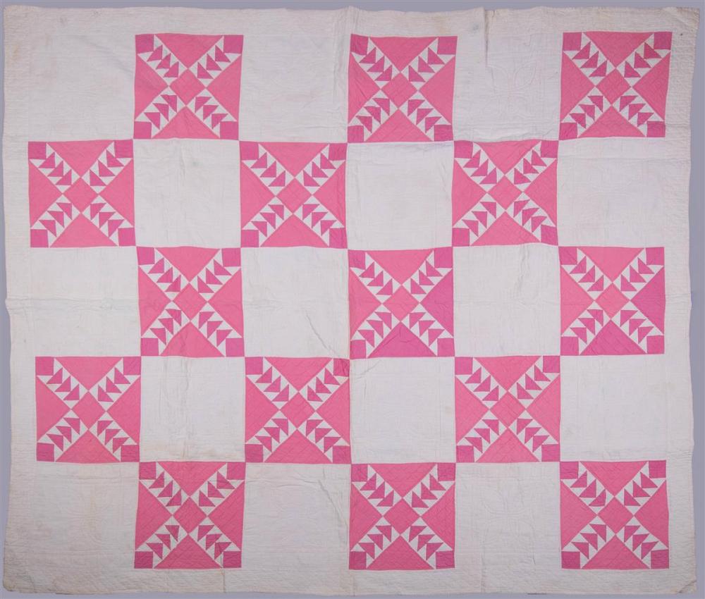 VINTAGE FLYING GEESE QUILT APPROX  33c53e