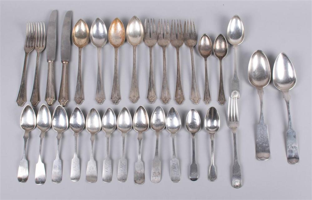 GROUP OF SILVER FLATWARE PIECES