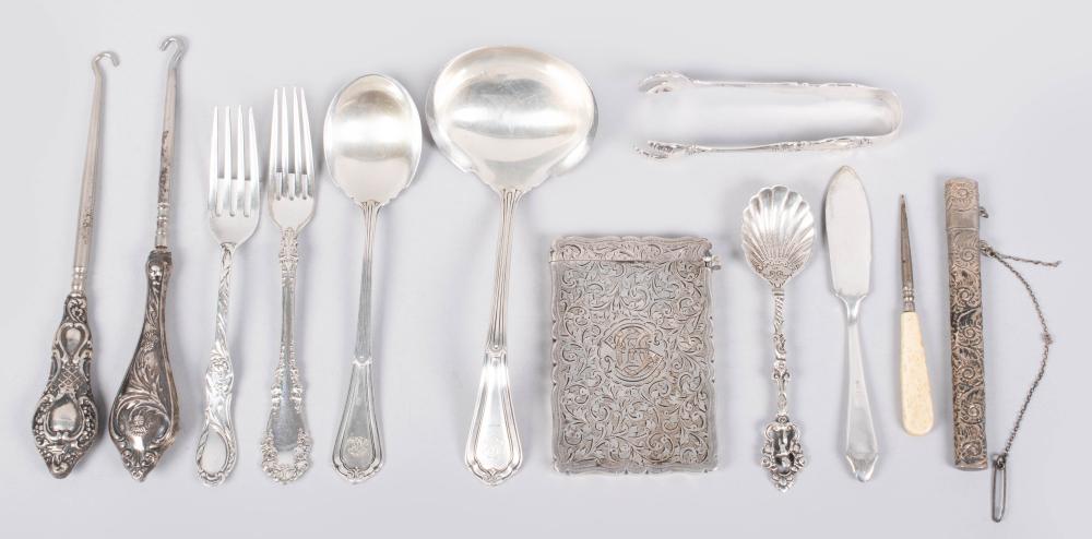 GROUP OF SMALL SILVER AND PLATED ITEMSGROUP