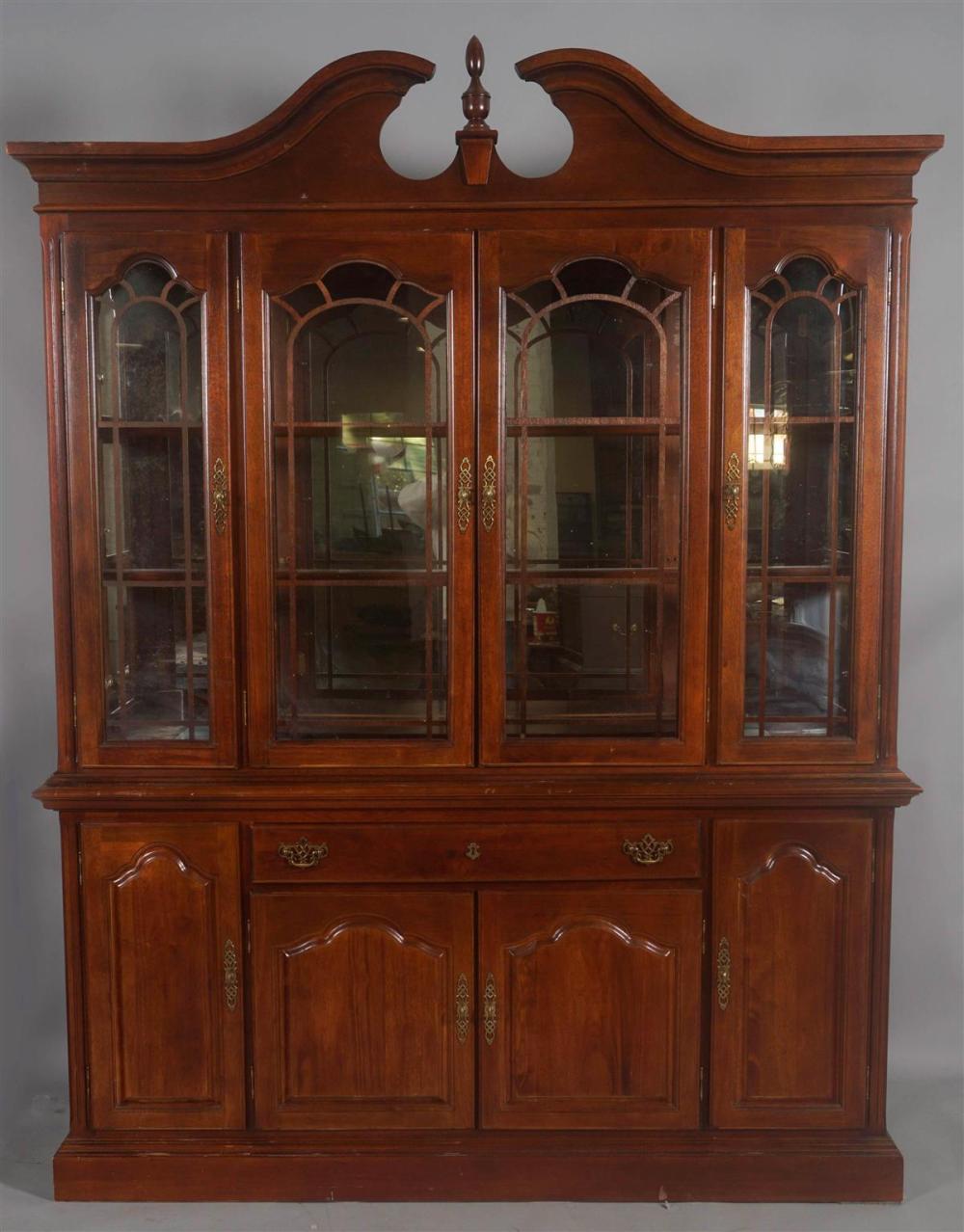 MODERN MAHOGANY CHIPPENDALE STYLE 33c641