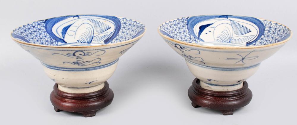 PAIR OF SOUTHERN CHINESE BOWLS  33c78a