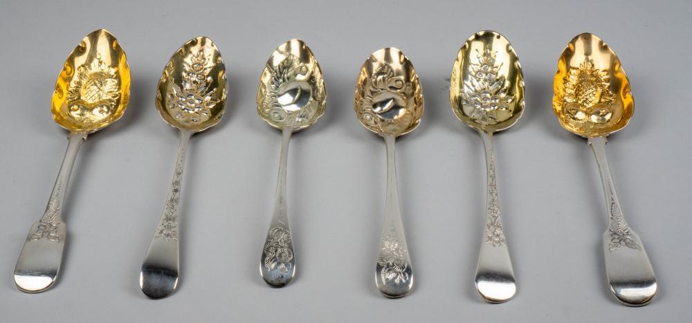 GROUP OF SIX SILVER BERRY SPOONS 33c7a9