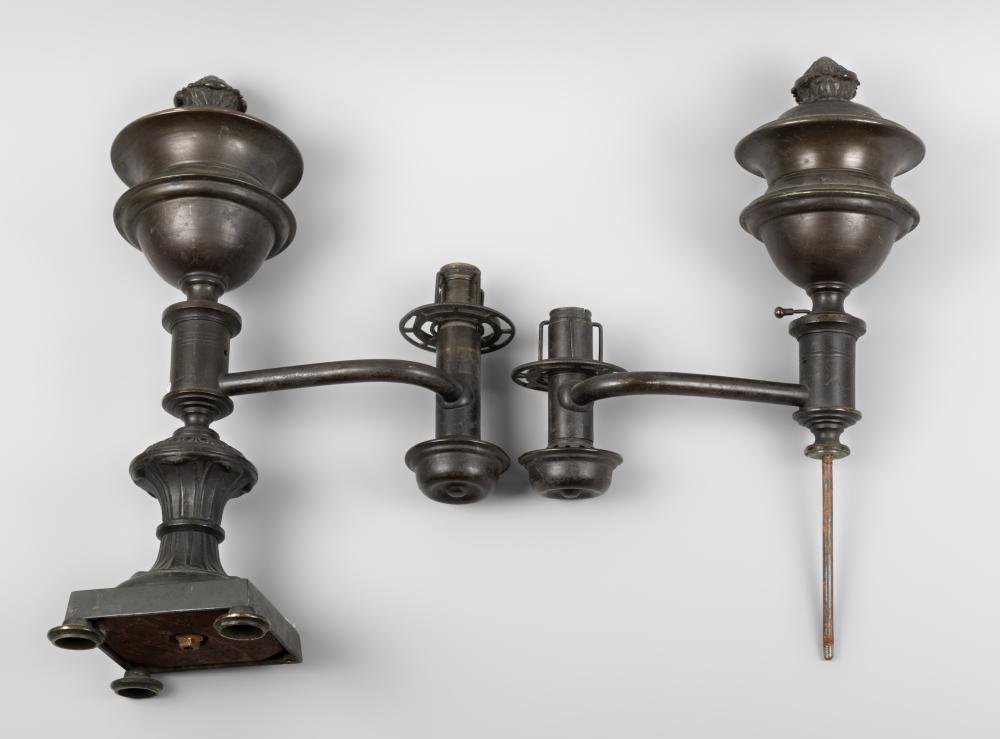 PAIR OF BRONZE GAS LAMPS 19TH 33c860