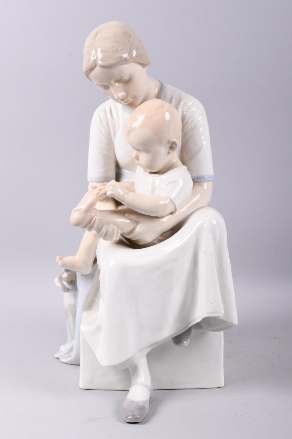 BING & GRONDAHL PORCELAIN FIGURINE