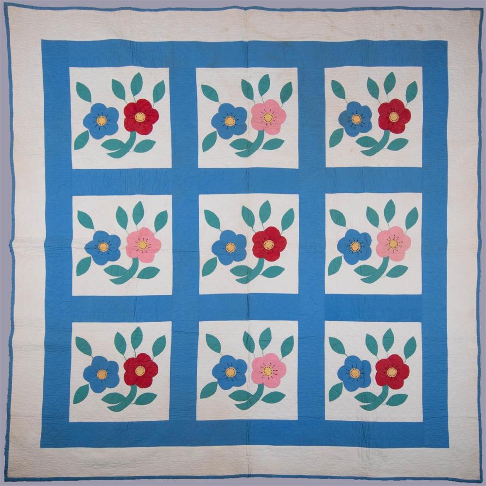 VINTAGE FLORAL APPLIQUE QUILT APPROX.