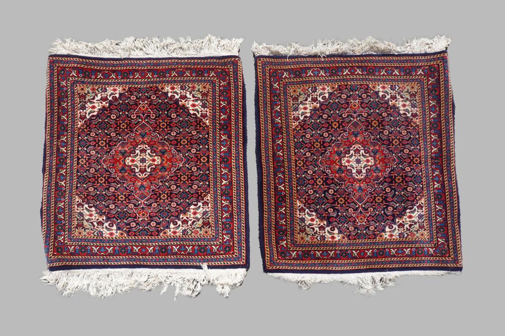 PAIR OF PERSIAN SAROUK HAND KNOTTED