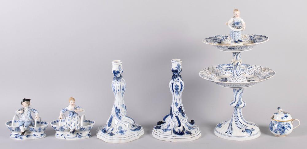 GROUP OF MEISSEN BLUE ONION AND 33c8fc