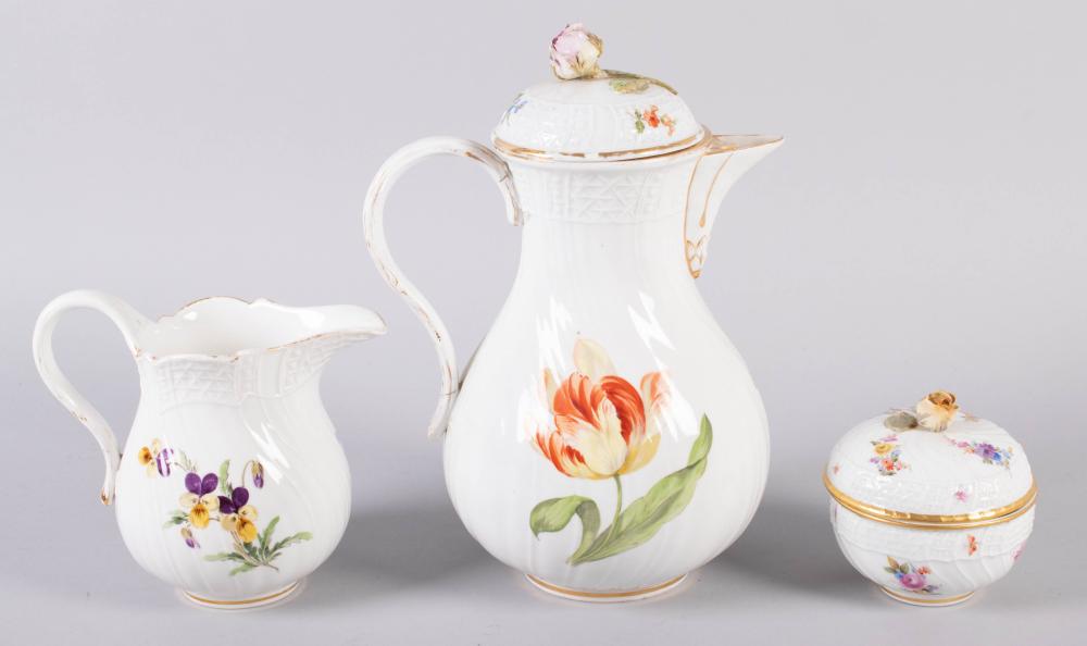 MEISSEN PORCELAIN THREE PIECE TEA 33c8fd