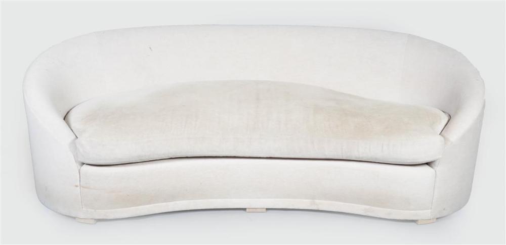 MODERN KIDNEY-SHAPED BEIGE CURVED