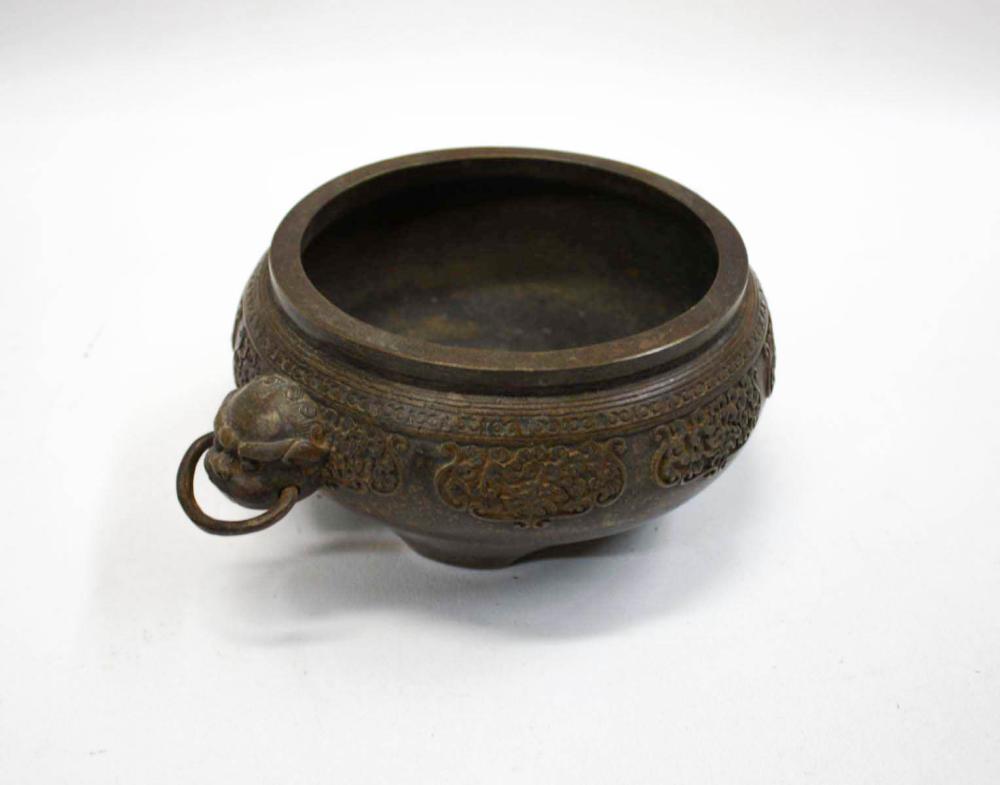 CHINESE FOOTED BRONZE CENSER CIRCULAR 33f1a6
