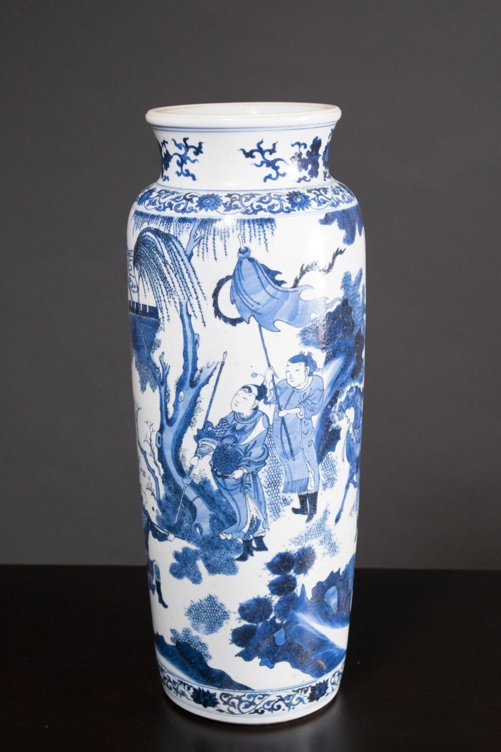 CHINESE MING STYLE BLUE AND WHITE PORCELAIN