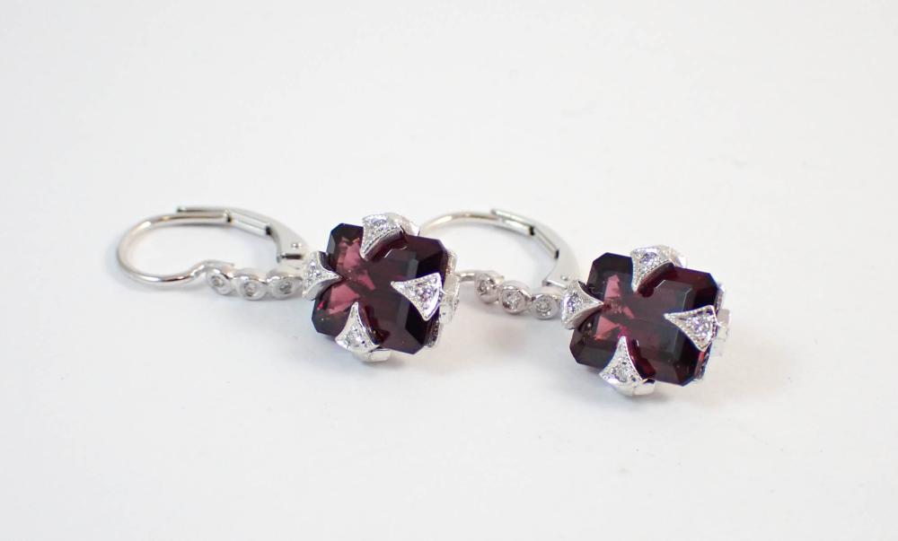 PAIR OF RHODOLITE GARNET AND DIAMOND 33f2a7