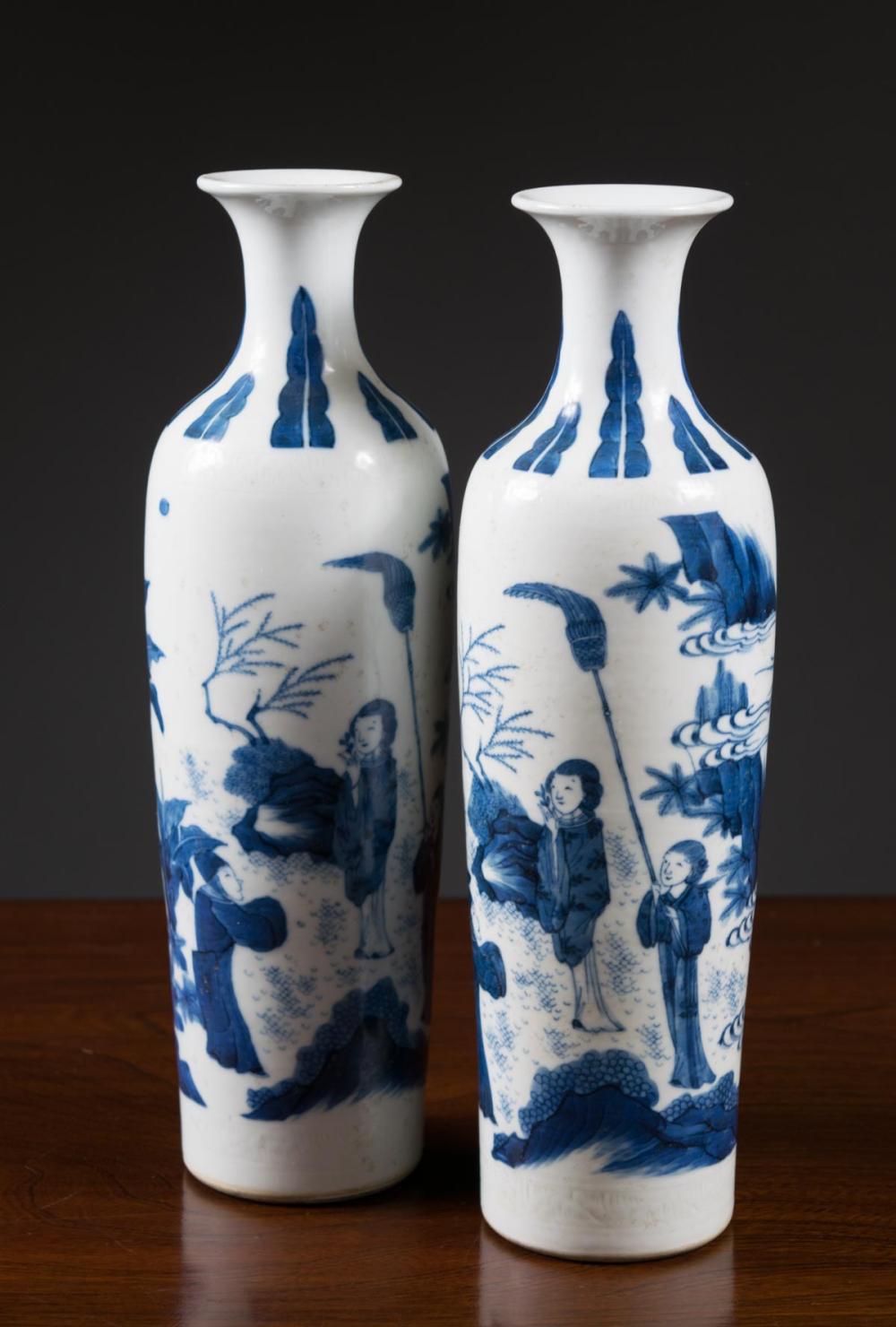 PAIR OF CHINESE BLUE AND WHITE