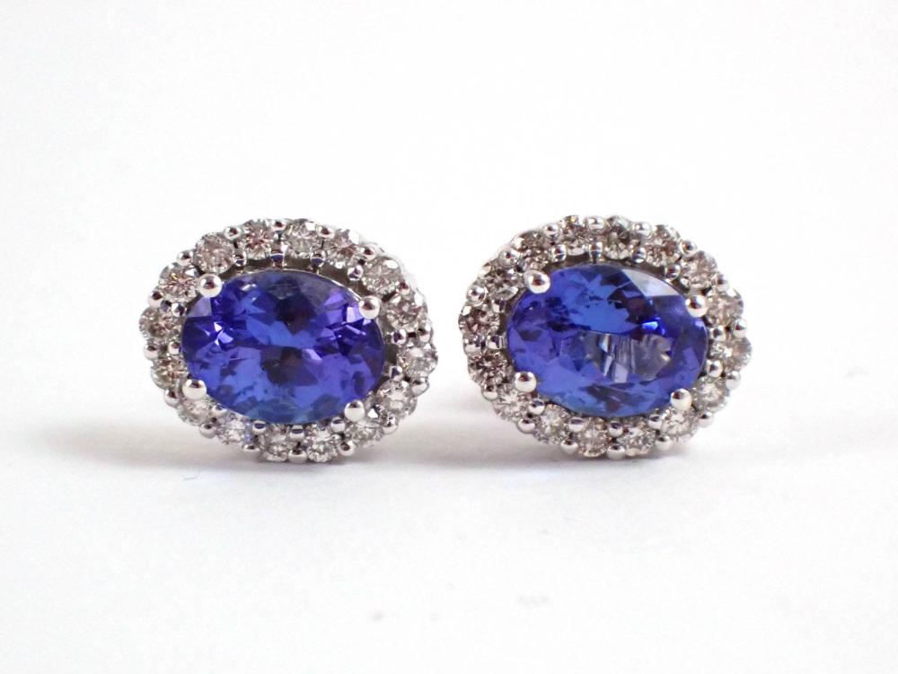 PAIR OF TANZANITE AND DIAMOND STUD 33f456