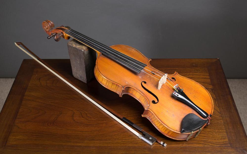 ANTIQUE VIOLIN AND BOW, THE VIOLIN