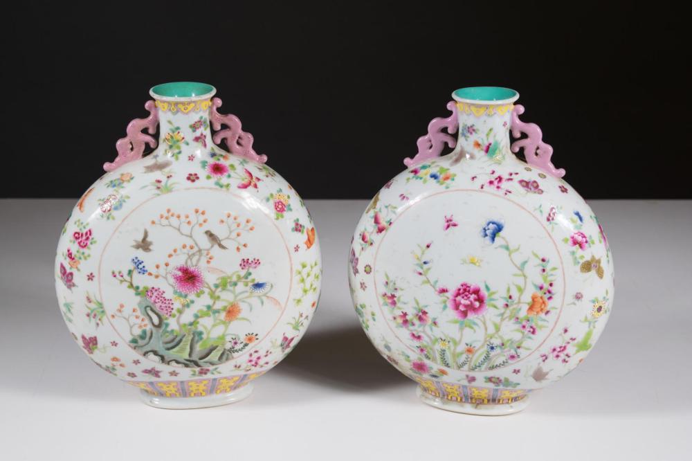 PAIR OF CHINESE PORCELAIN FAMILLE 33f4d6