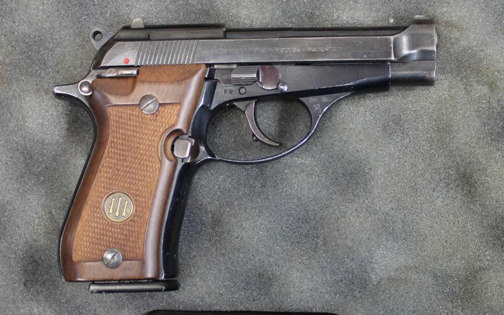 BERETTA MODEL 84 SEMI AUTOMATIC 33f528