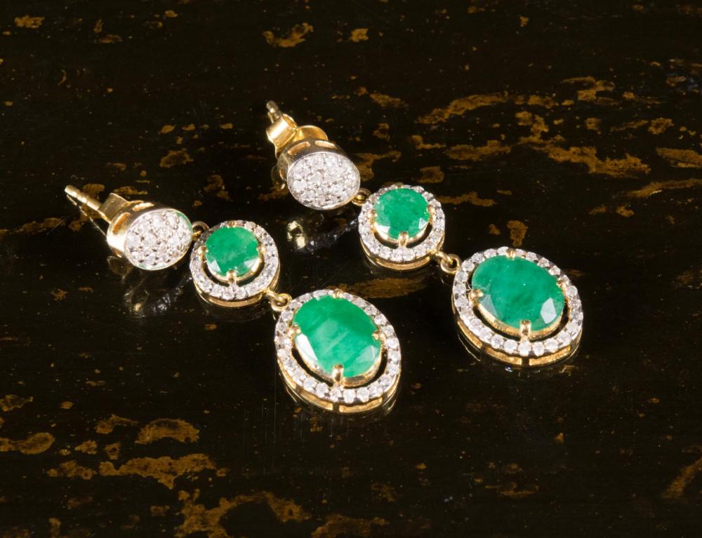 PAIR OF EMERALD AND DIAMOND DANGLE 33f552