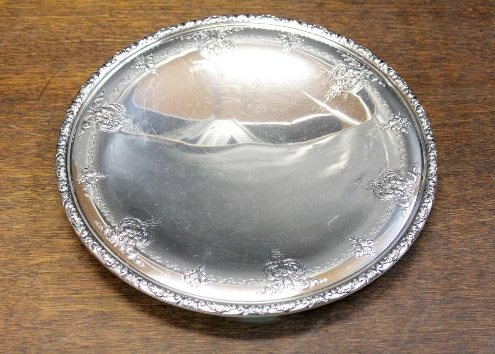TOWLE STERLING SILVER FOOTED CAKE 33f567