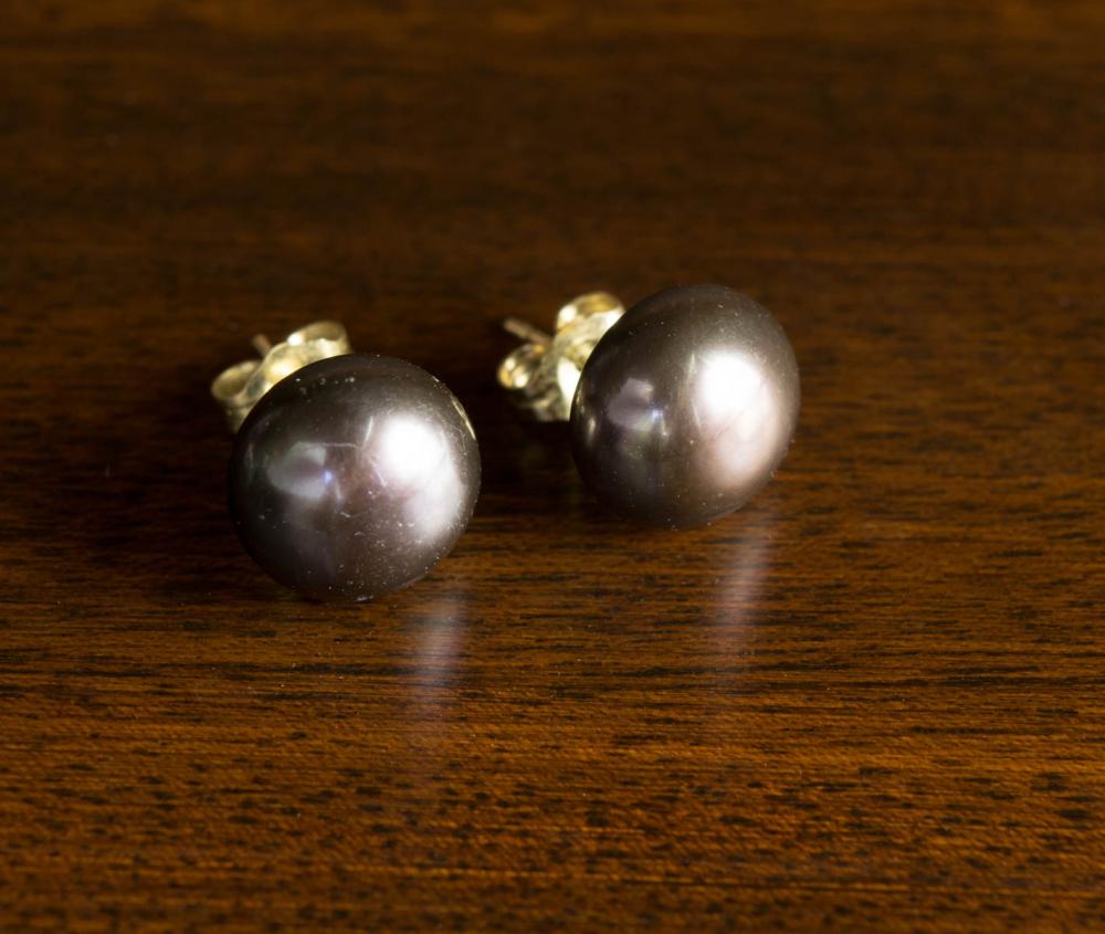 PAIR OF PEARL AND FOURTEEN KARAT 33f668