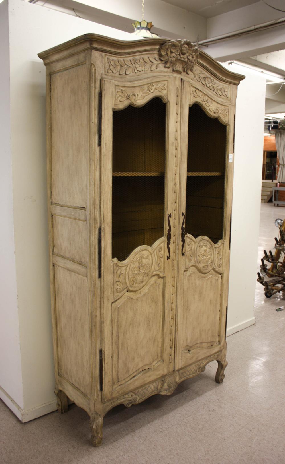 LOUIS XV STYLE ARMOIRE CONTINENTAL  33f817