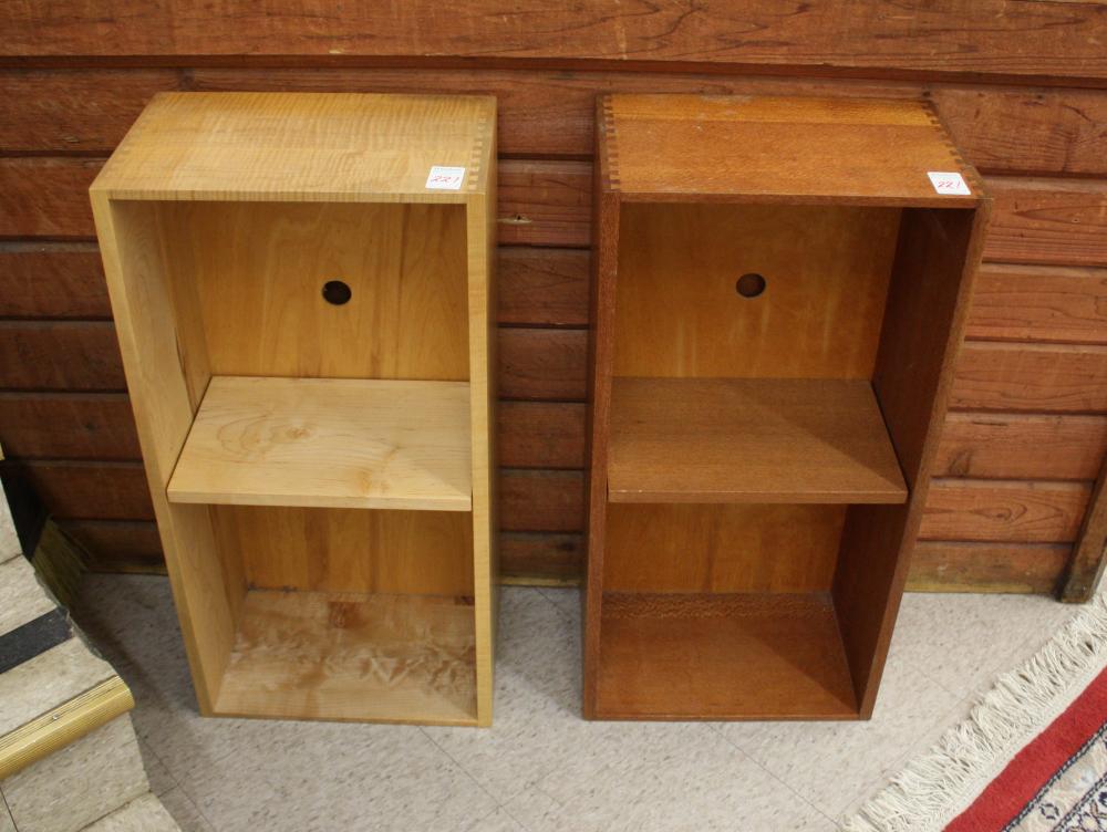 SMALL PAIR OF CUSTOM BOOKCASESSMALL 33f917