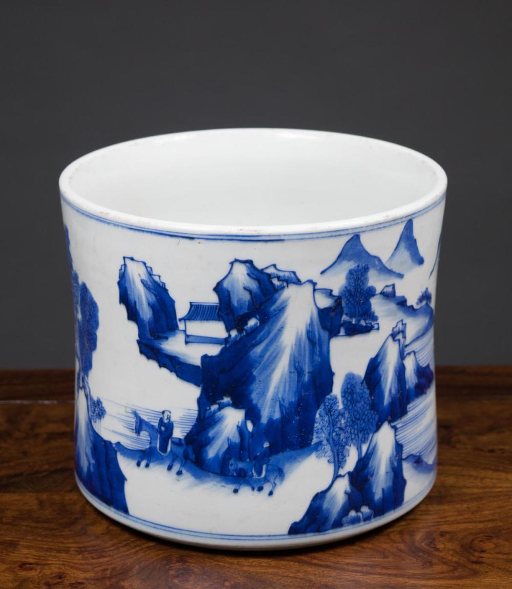 CHINESE BLUE AND WHITE PORCELAIN 33f94d