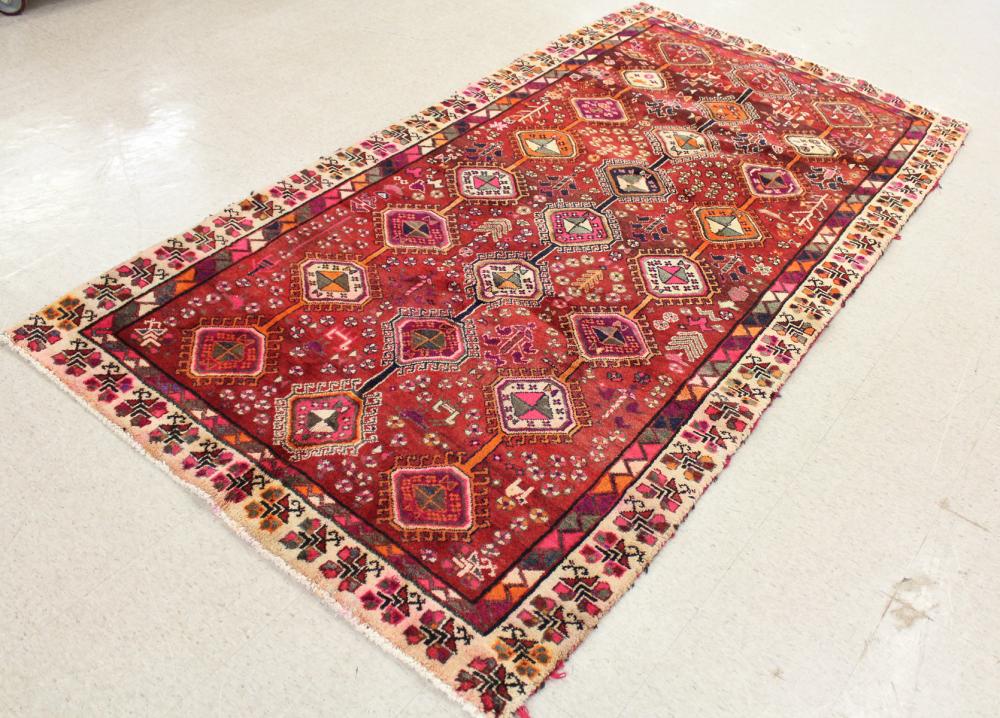 HAND KNOTTED PERSIAN TRIBAL CARPETHAND 33f952