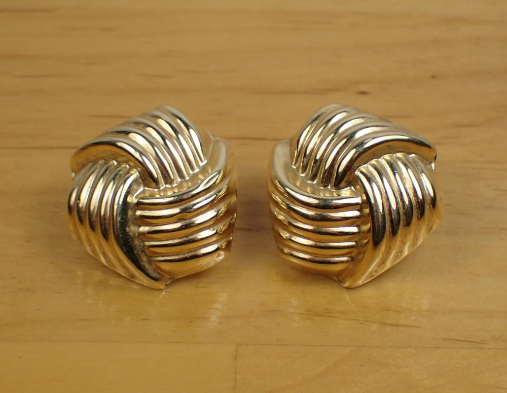 PAIR OF ITALIAN MADE FOURTEEN KARAT 33fa20