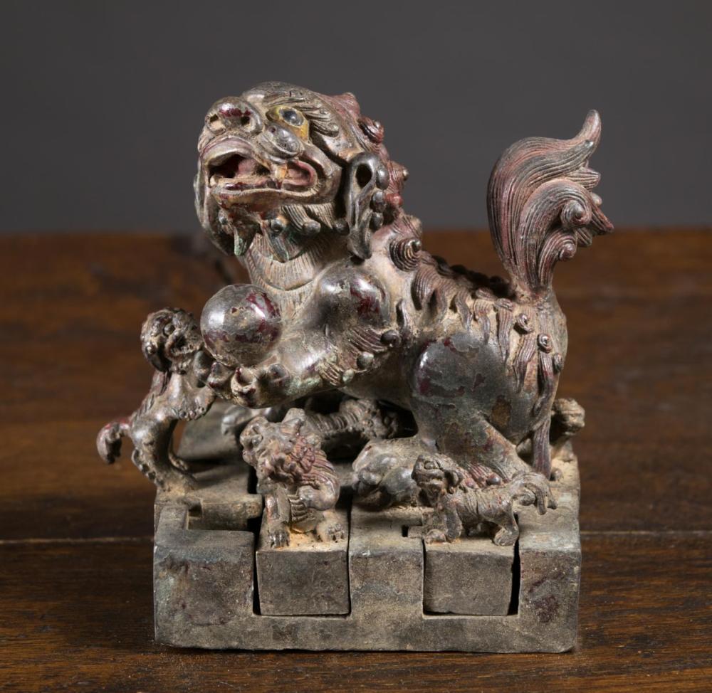 CHINESE GILT BRONZE SEAL SCULPTURE,