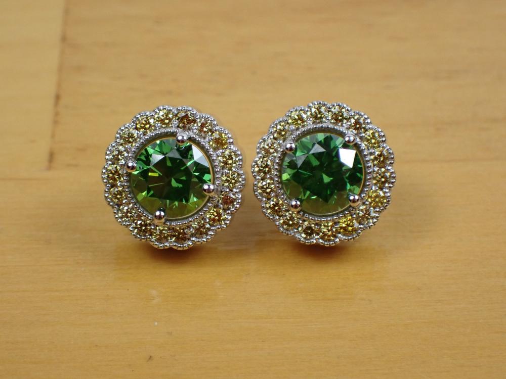 PAIR OF FANCY GREEN AND YELLOW 33fb2f