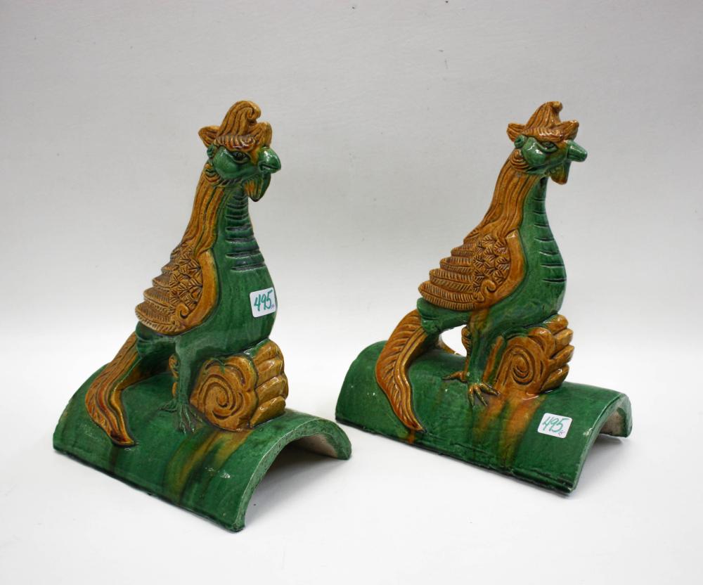 PAIR OF CHINESE PORCELAIN BIRD