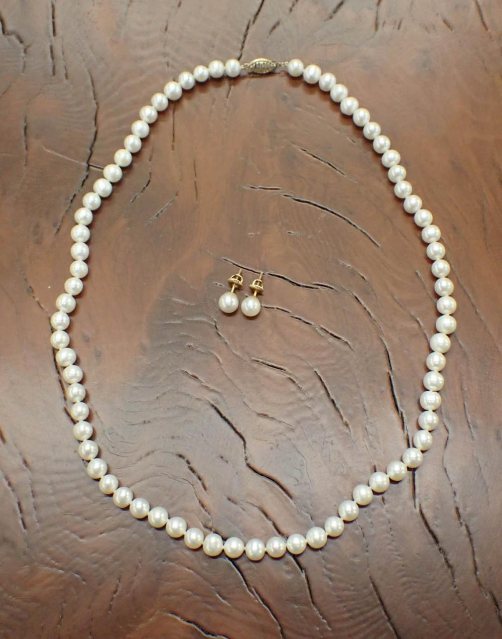 PEARL AND GOLD NECKLACE AND EAR 33fba8