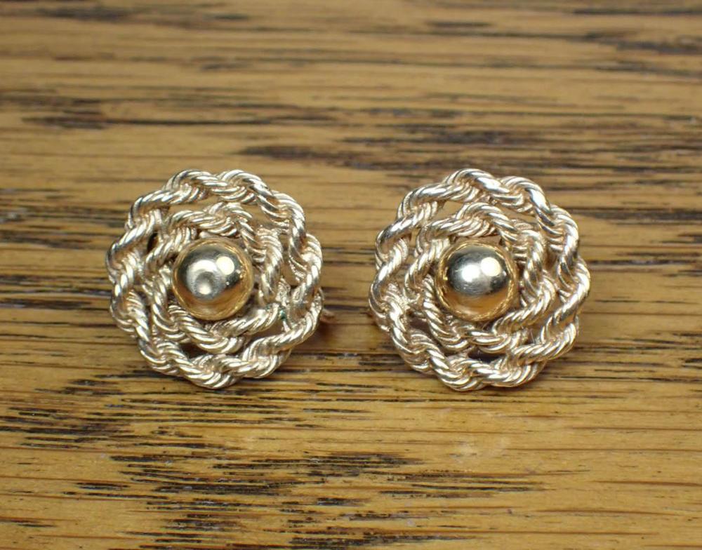 PAIR OF FOURTEEN KARAT GOLD EARRINGSPAIR