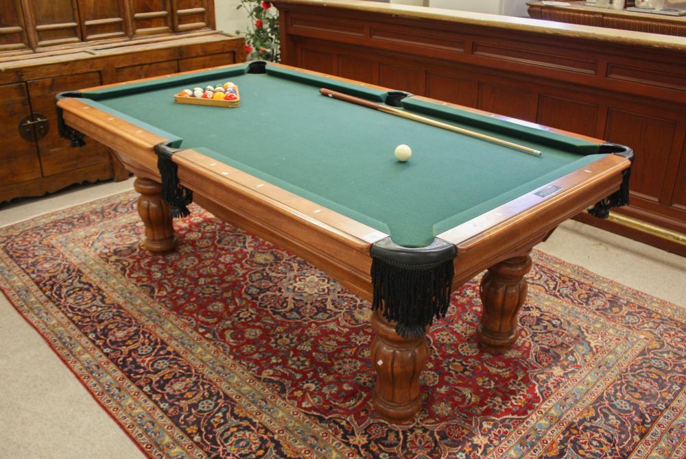 CUSTOM 'BAR' SIZE POOL TABLE WITH